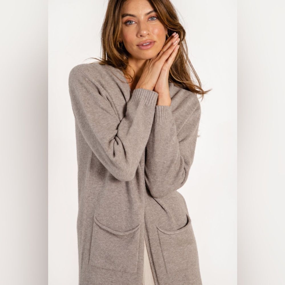 Luxury Premier Collection Cashmere Wool Blend Women’s Cardigan Sweater (Size M)